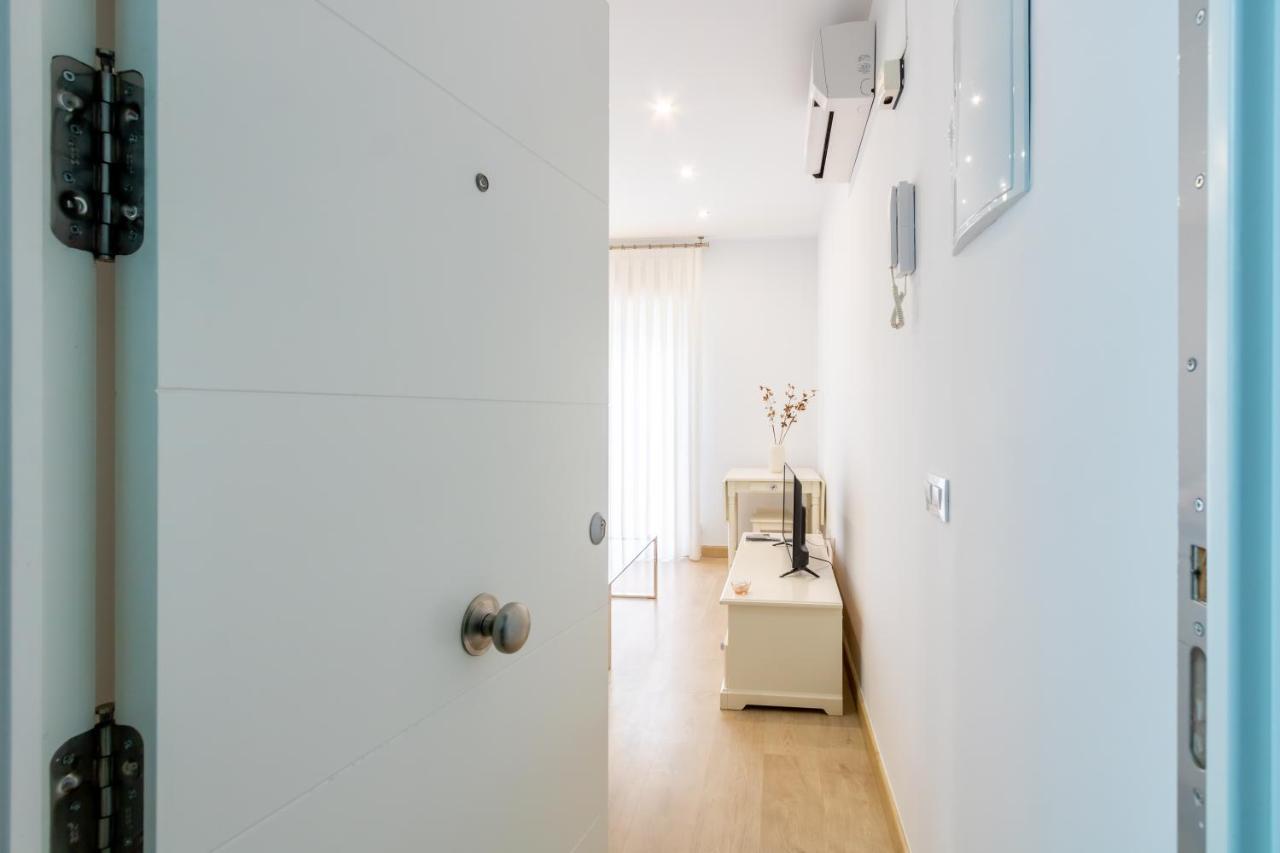 Charming 2 Bedroom Apartment Triana Bridge By Ocityzen Севиля Екстериор снимка